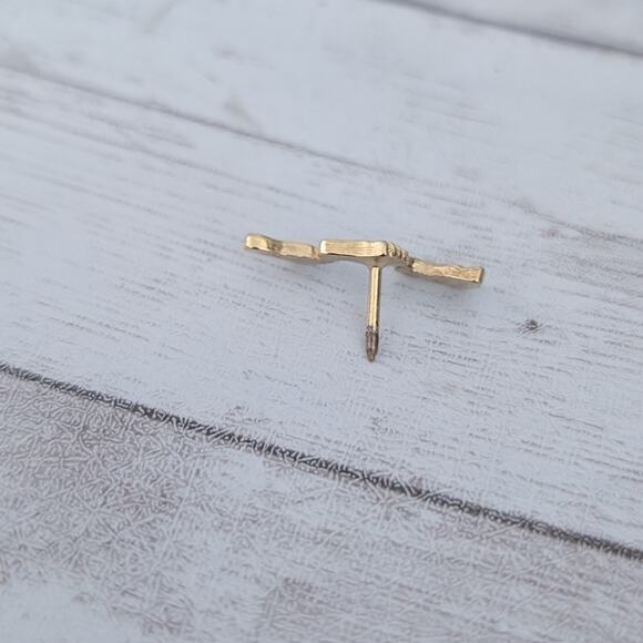 Vintage Pin / Brooch Gold Tone Foot Print Trio Footprints In The Sand - Picture 2 of 5